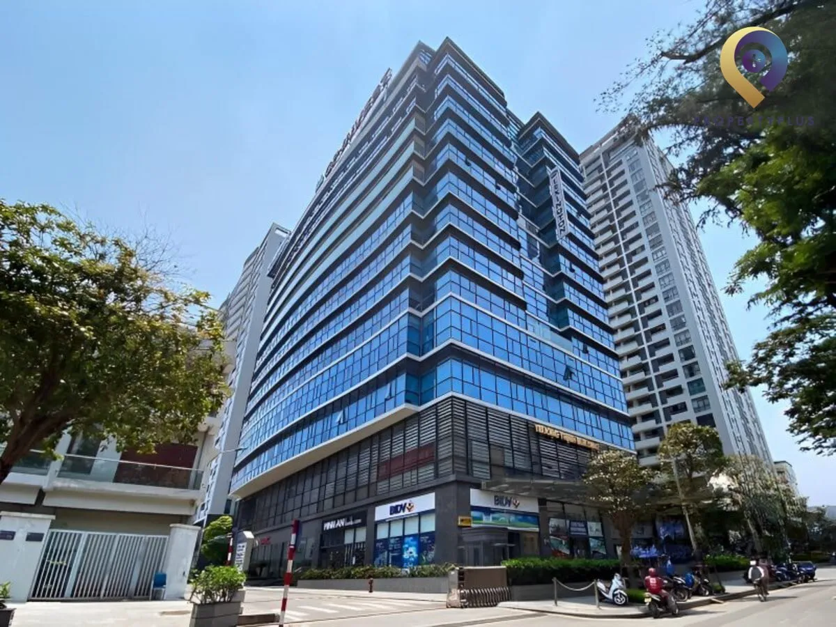 Toàn cảnh tòa nhà Trường Thịnh Building tại quận Cầu Giấy, Hà Nội.